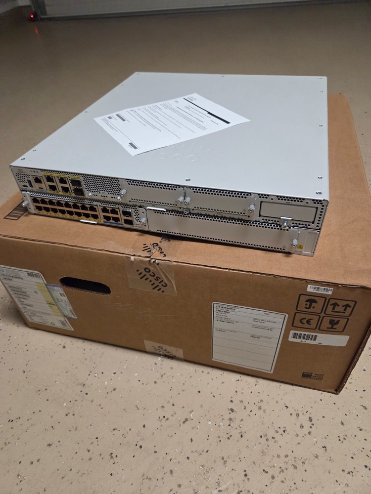 cisco c8300-2n2s-6t