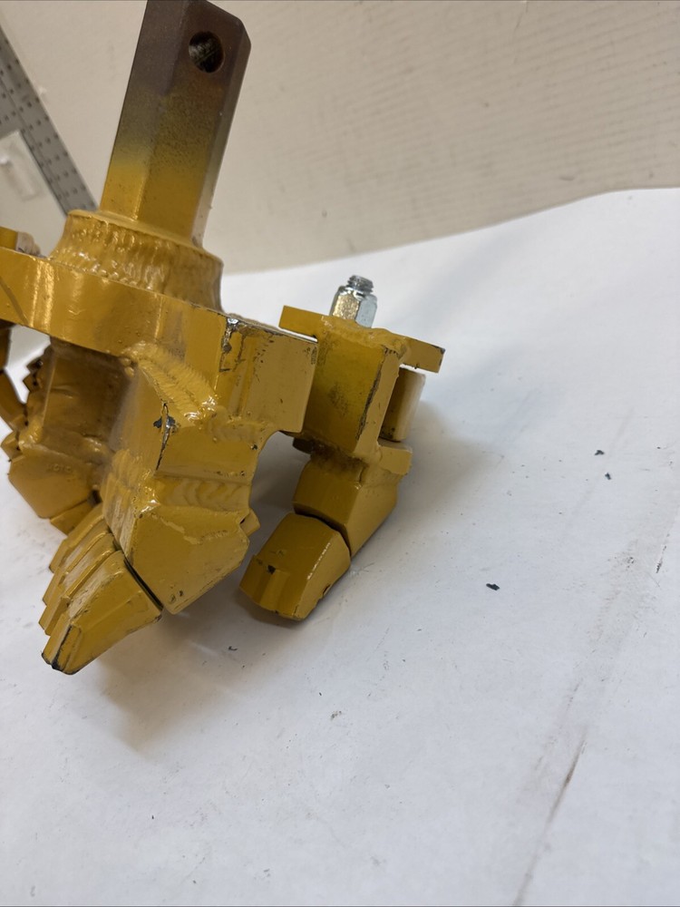16" combo cutting head with wing cutters On 1-5/8” hex with carbide teeth