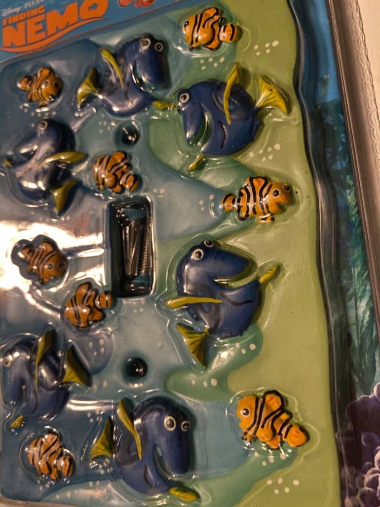 2005 AmerTac Disney Finding Nemo Hand Painted Wallplate