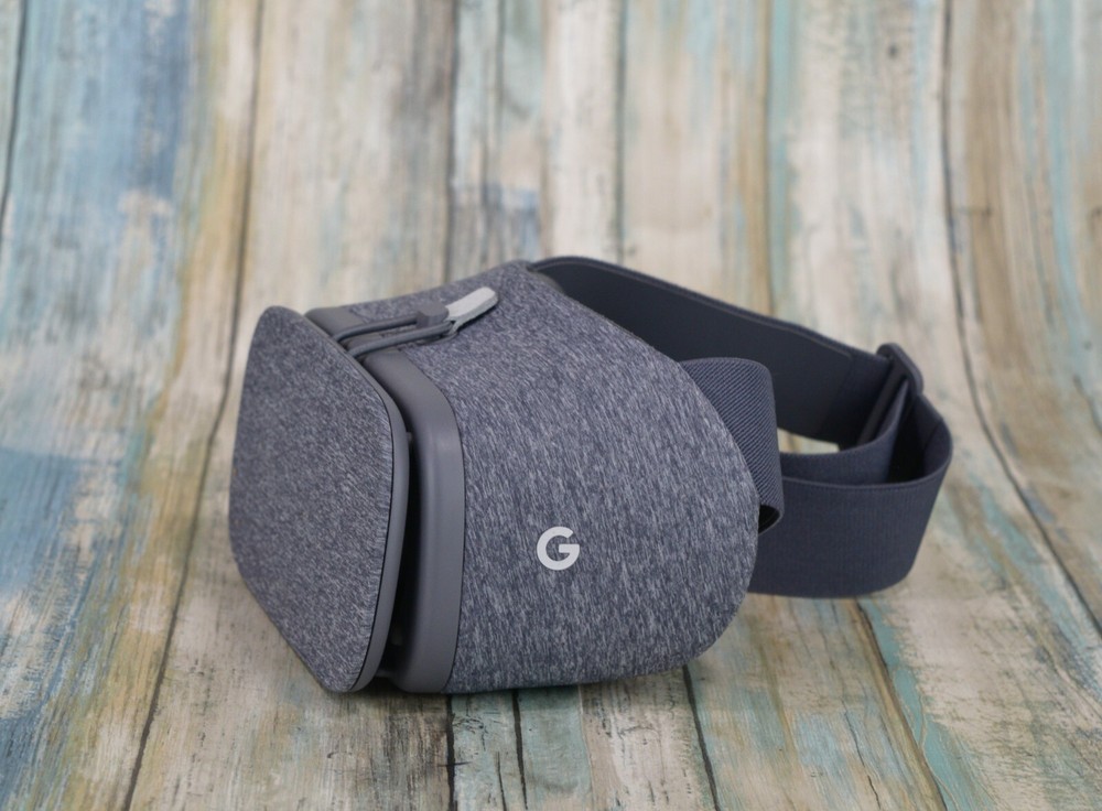 Google Daydream View VR Headset Grey Slate Smartphone Virtual Reality Controller