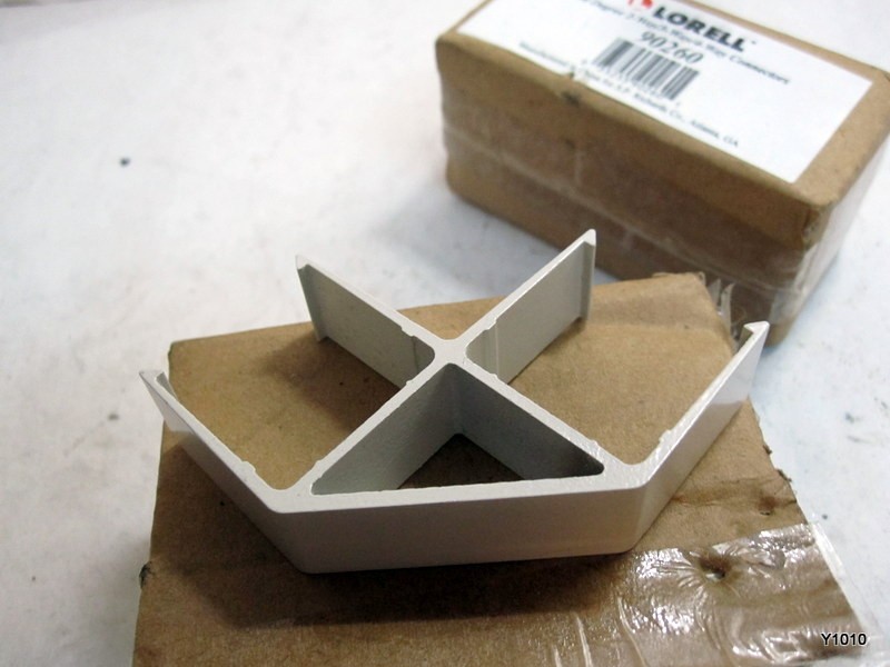 Lorell 90-degree Panel Connectors - Aluminum LLR 90260