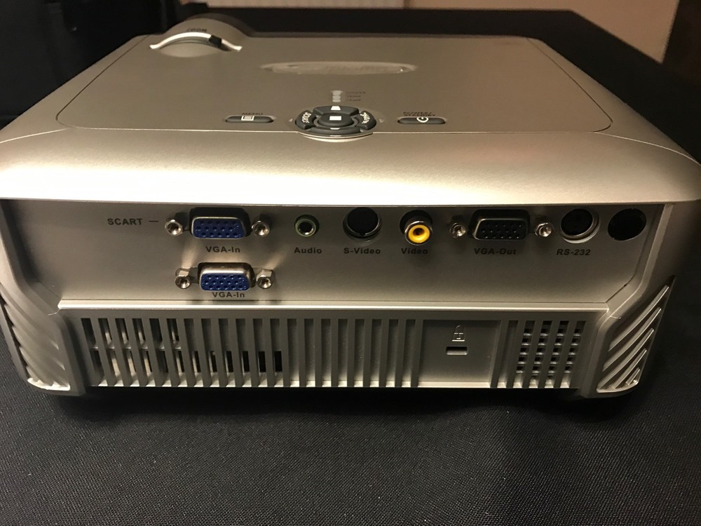 Optoma EP719R Projector