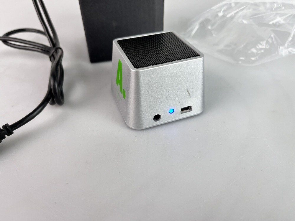 WorldSource Bluetooth Speaker 7199-33x02