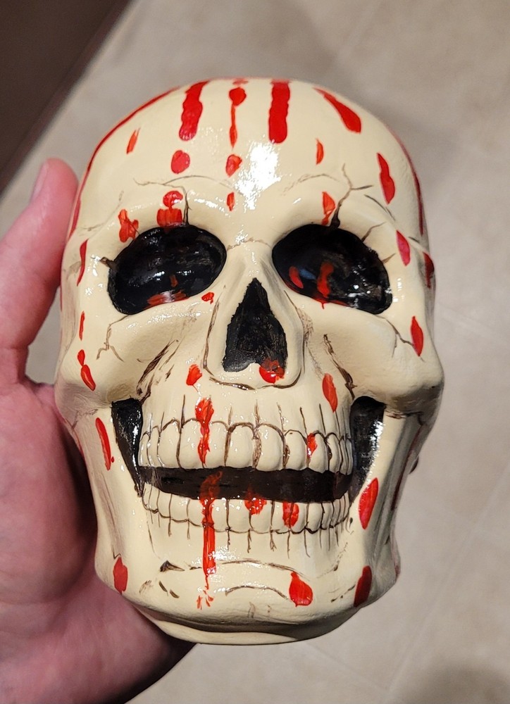 Bleeding Skull Statue Gurley Candle Ceramic Chalkware Halloween Bethany Lowe