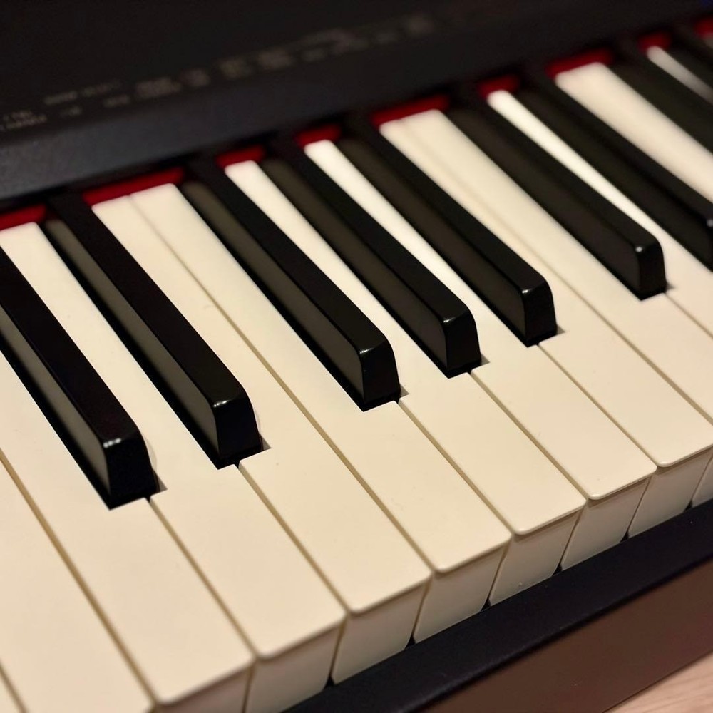 Roland RD-64 Stage Piano 64-Key Keyboard MIDI Controller Compact Tested