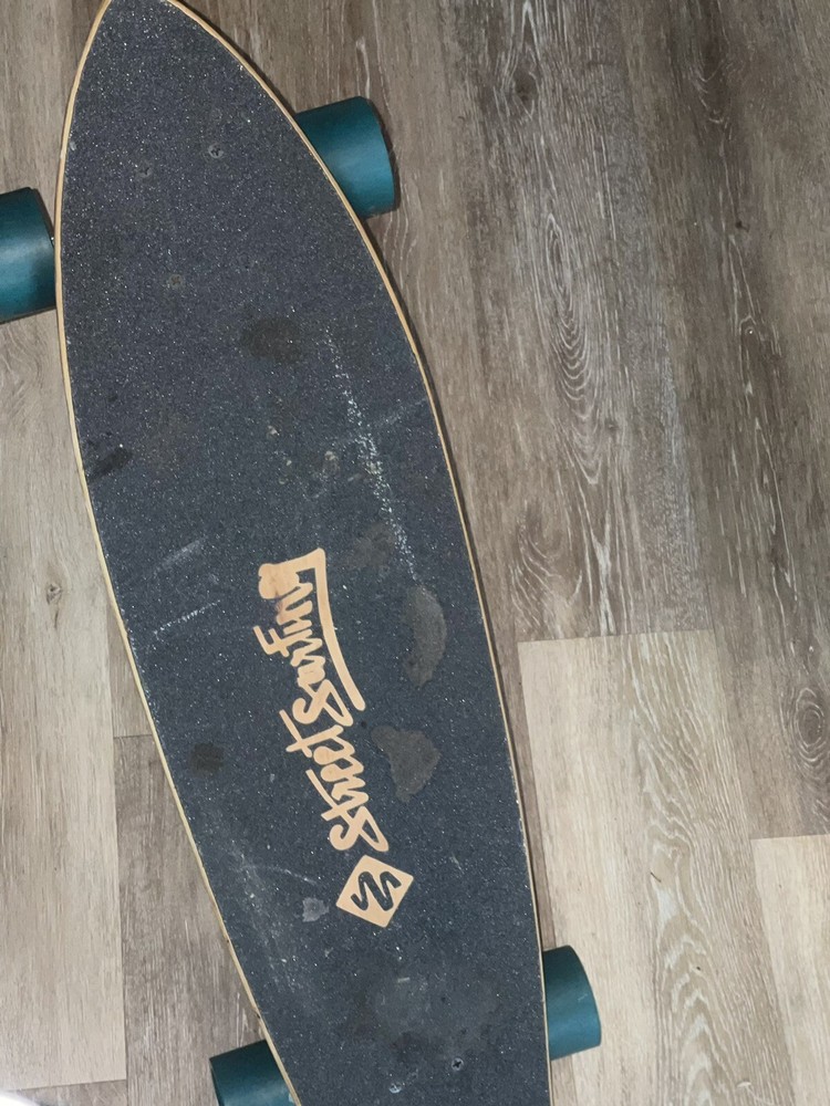Street surfing Longboard