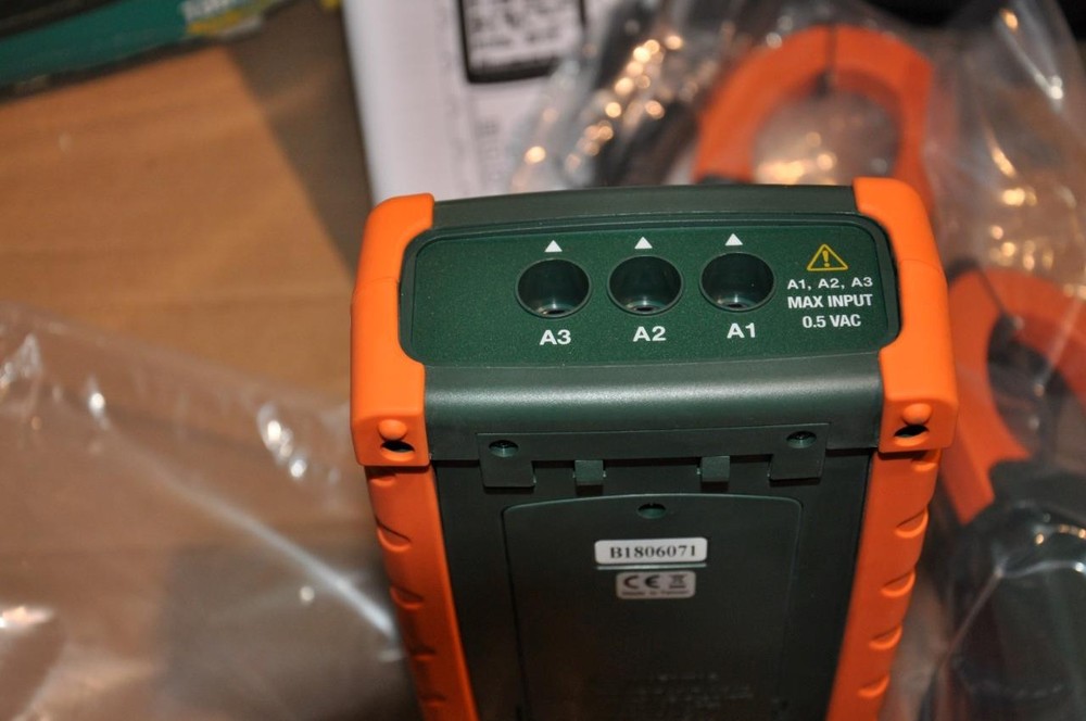 Extech 1200A 382100 3-Phase Power Analyzer/Datalogger Kit