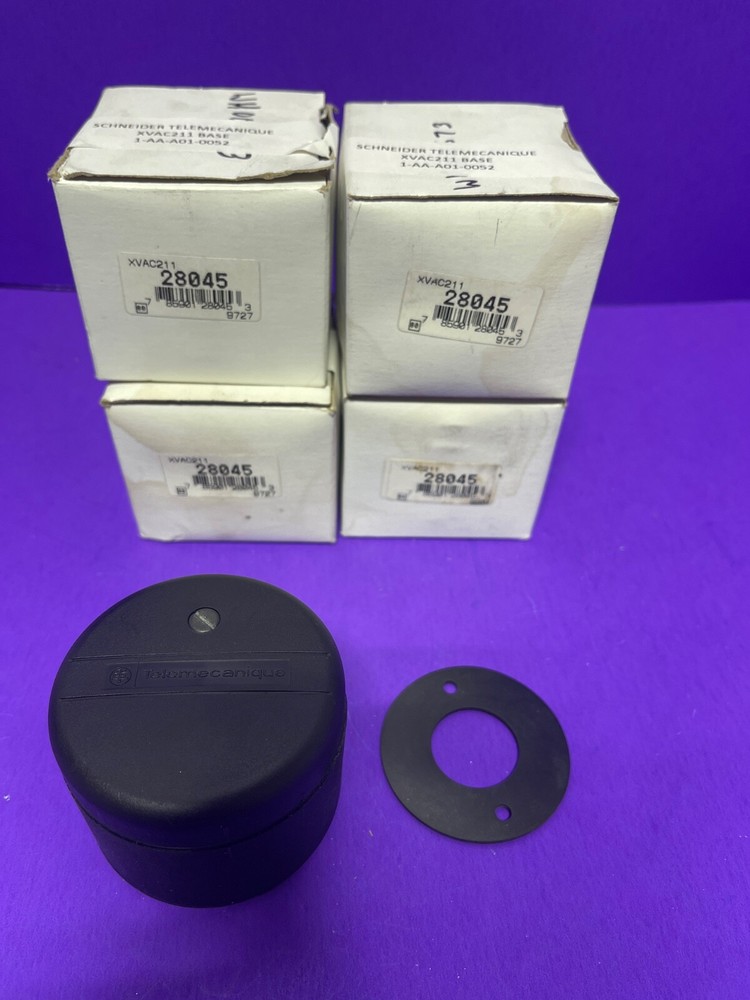 New Telemecanique XVAC211 Stack Light Base