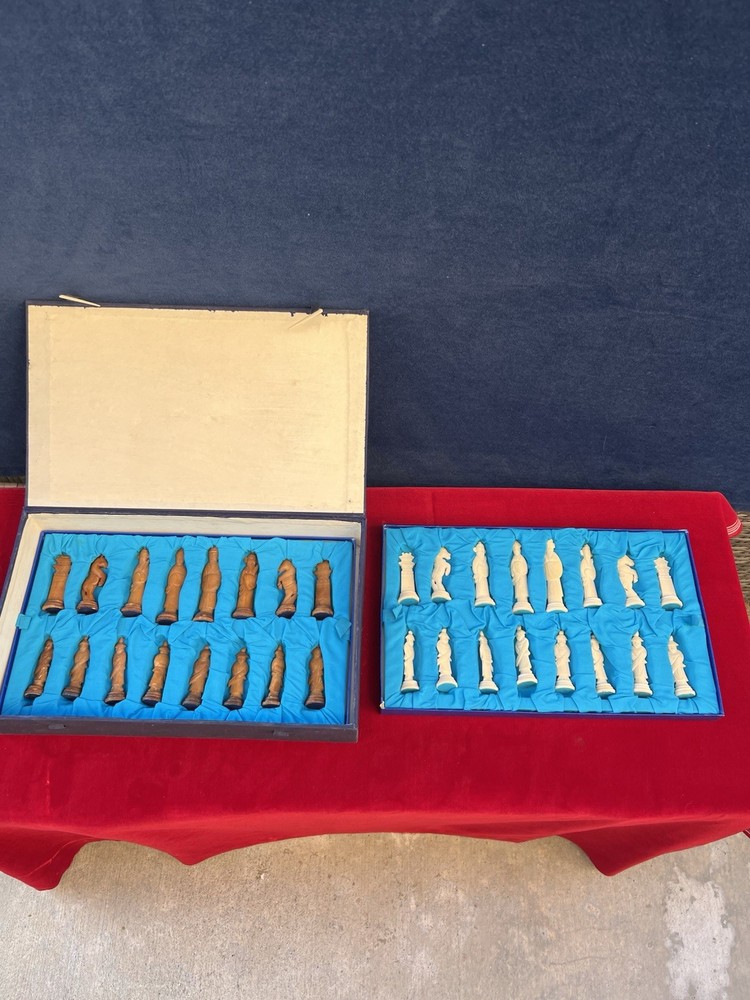 Vintage Bone Chess Set