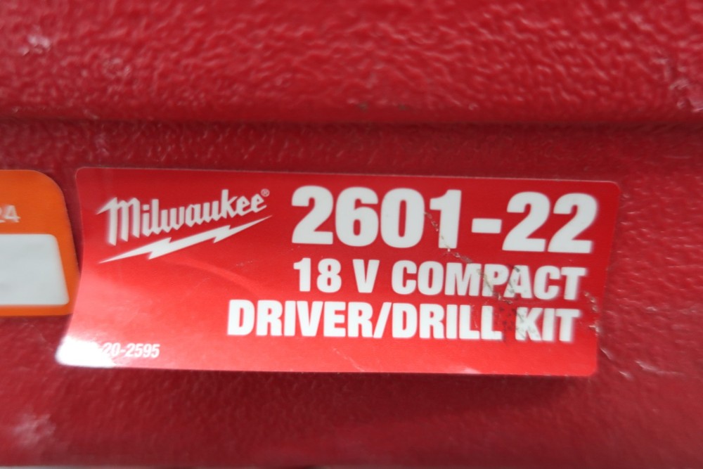 Milwaukee 2601-22 18v Compact Driver/drill Kit
