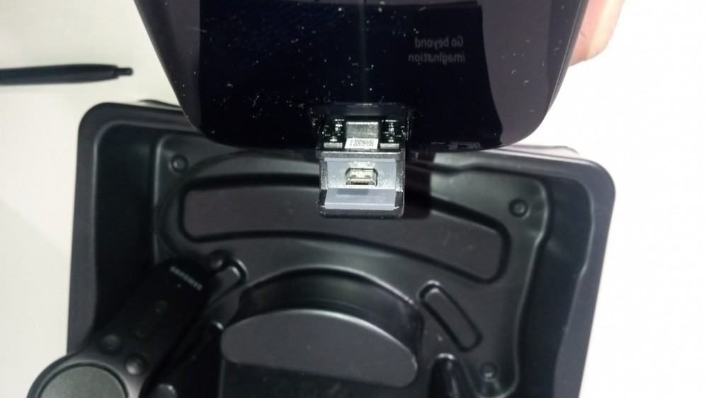 SAMSUNG GEAR VR SM-R324 WITH CONTROLLER