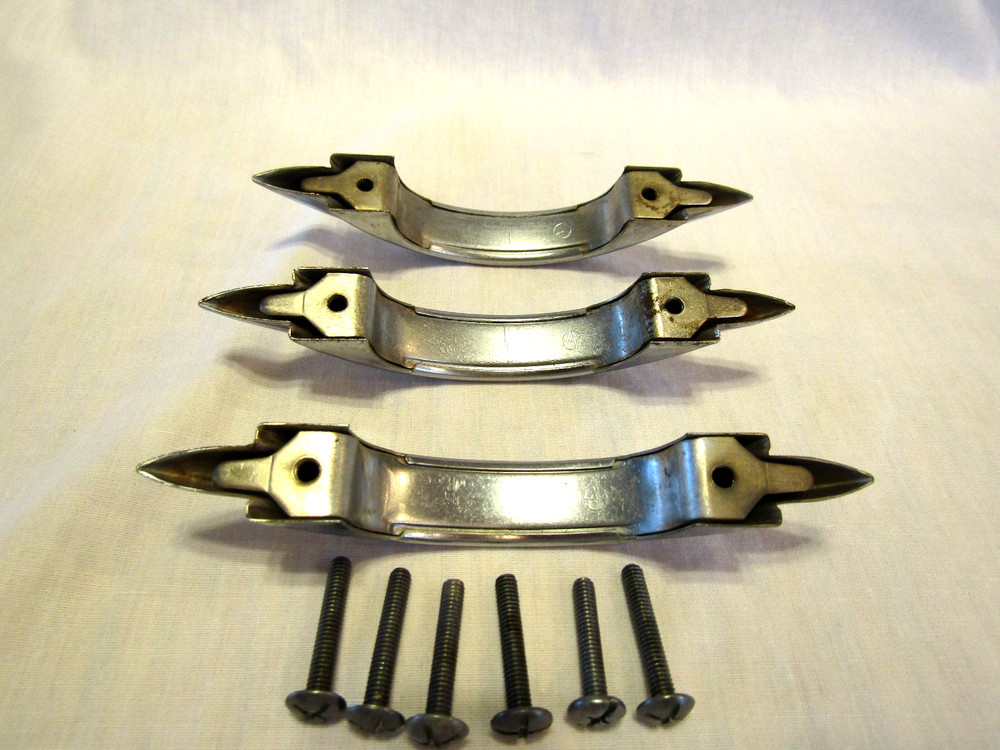 3 Vintage Chrome Drawer Pulls Stepped Sides Pointed Ends Cabinet Handle Amerock