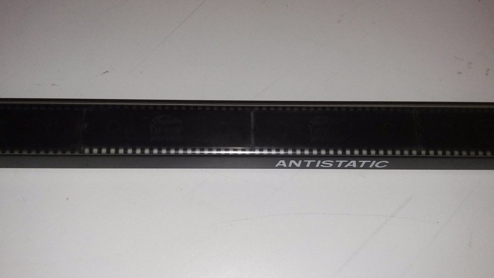 TOSHIBA Microcontroller - TMP8039P