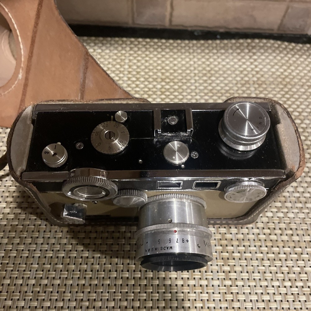 VTG - Argus 35mm Rangefinder Camera C3 w/ Leather Carrying Case - 📷