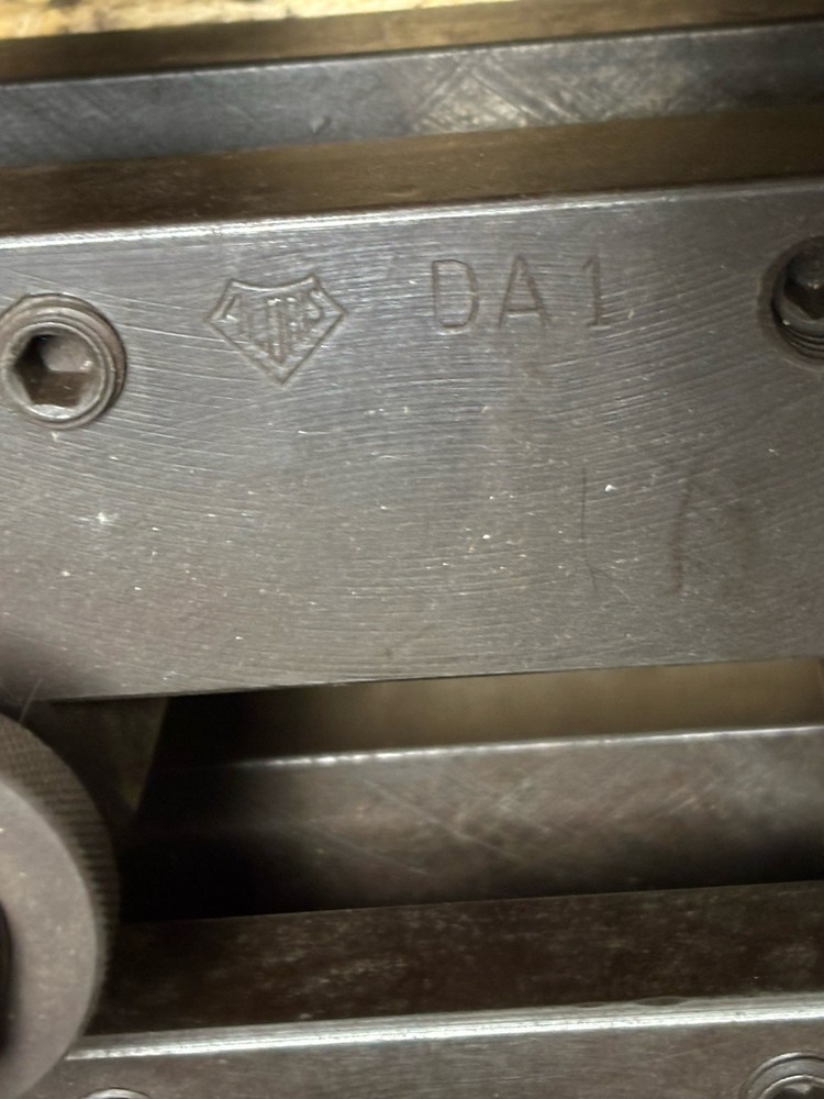 Aloris DA Quick Change Tool Post With 7 Tool Holders Turning Boring Parting