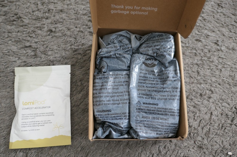 Lomi Compost Charcoal Packets 2 Pack + Compost Accelerator