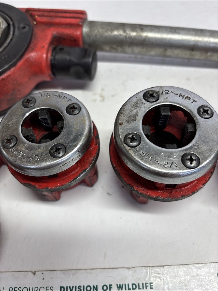 REED PIPE THREADER HEAD, DIES AND HANDLE