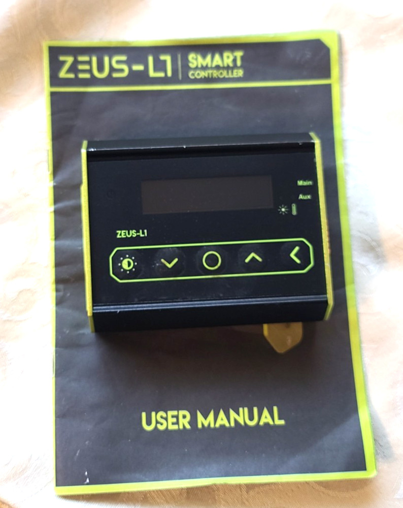 Zeus-L1 Master Grow Light Controller.