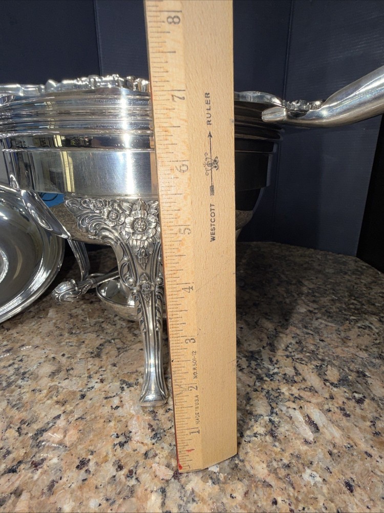 Heritage pattern by 1847 Rogers Bros, 8 1/2 Chafing Dish