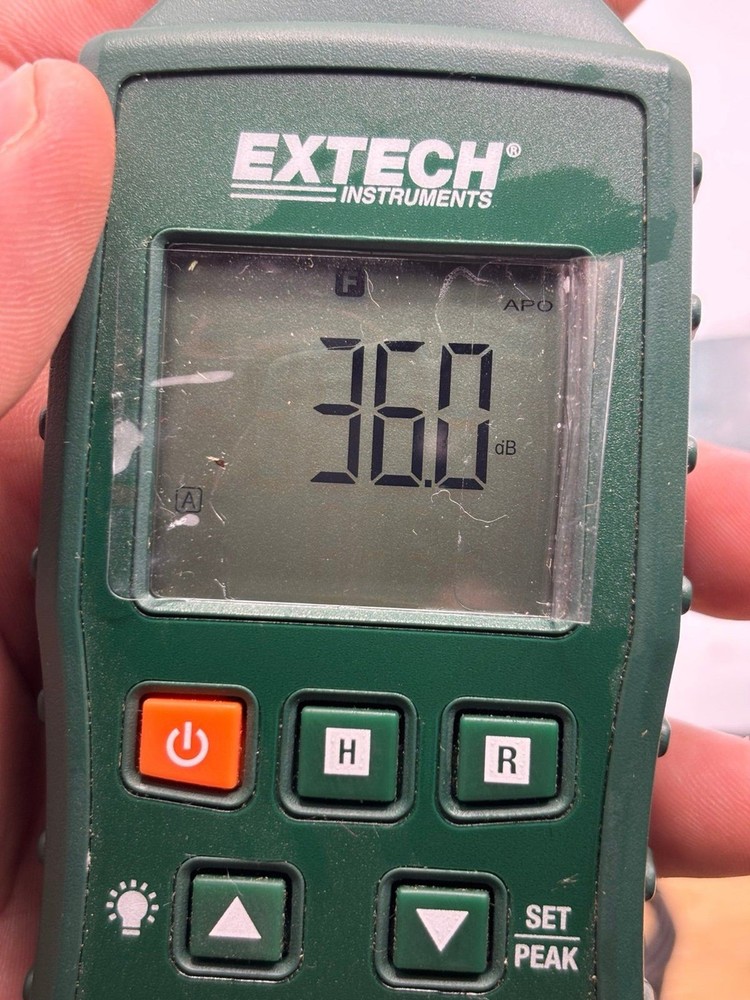Extech SL510 Sound Level Meter Turns on Untested