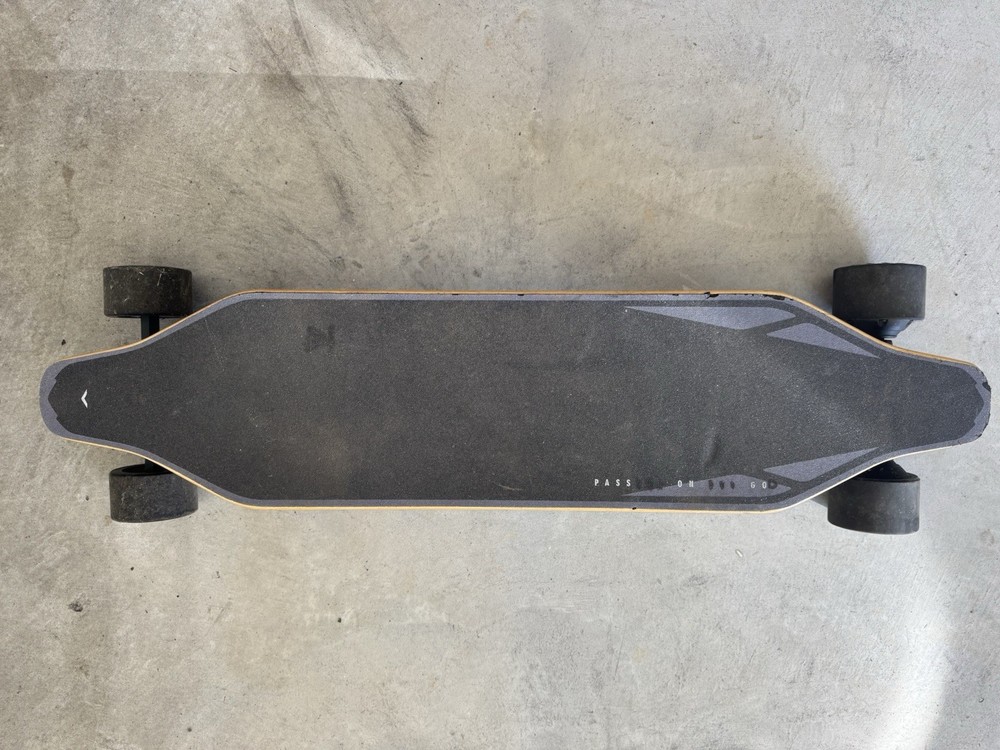 WowGo 2S Max Electric Skateboard Longboard + Essentials