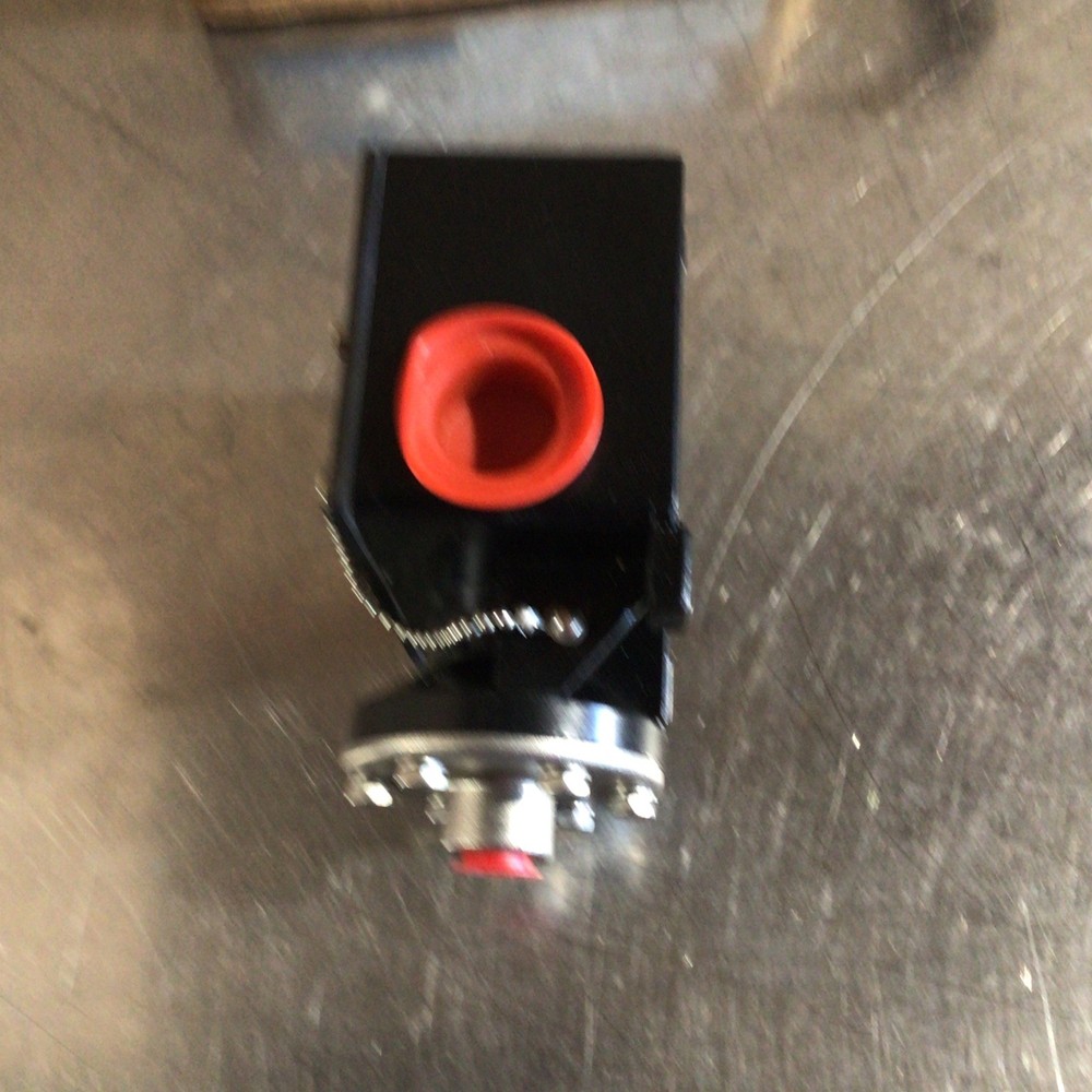 Ashcroft B426B XCH ￼pressure Switch NOS