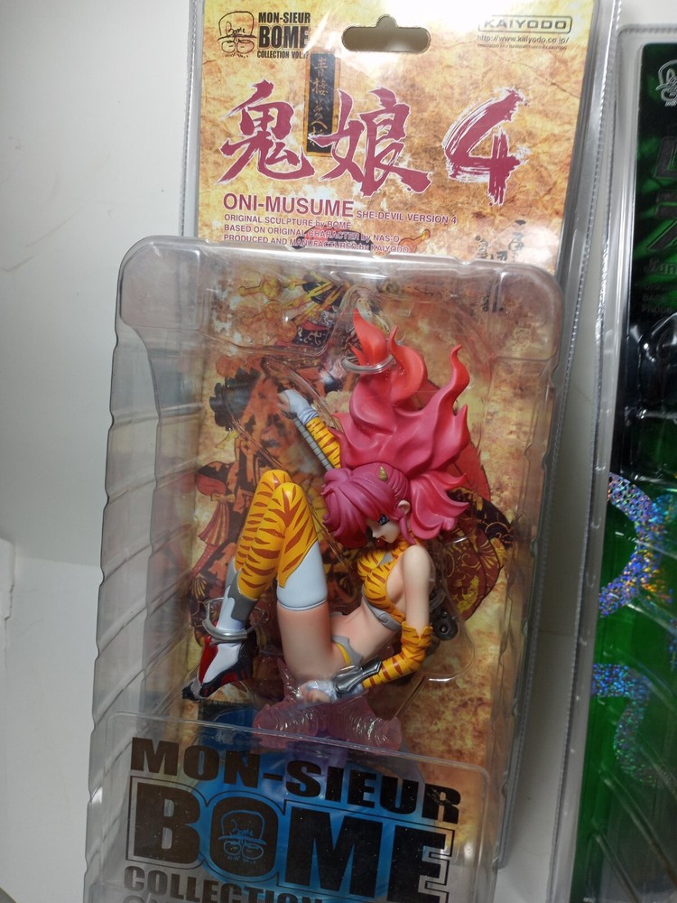 Mon-Sieur Collection Volume 11 & 17 Figurines