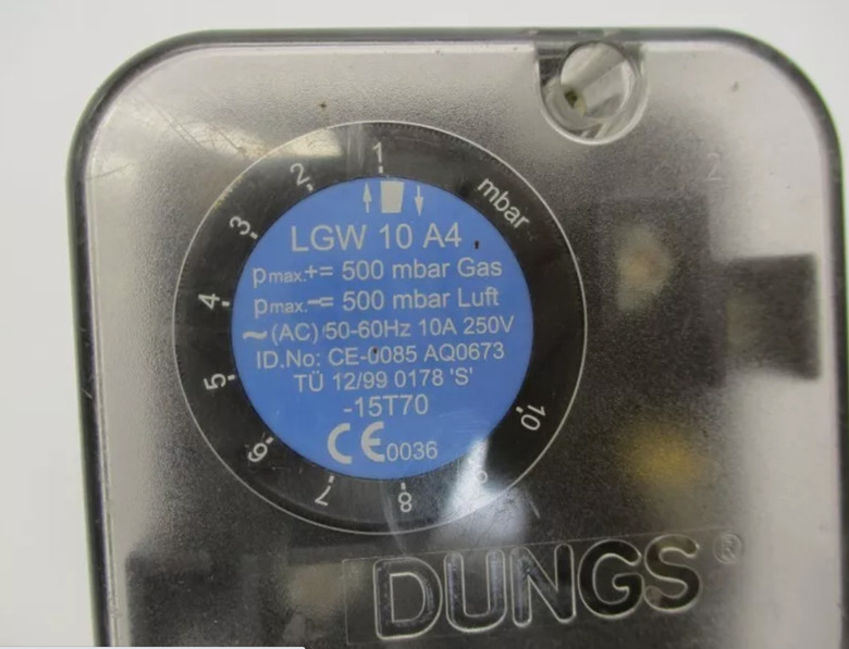 1pcs DUNGS wind pressure switch LGW10A4