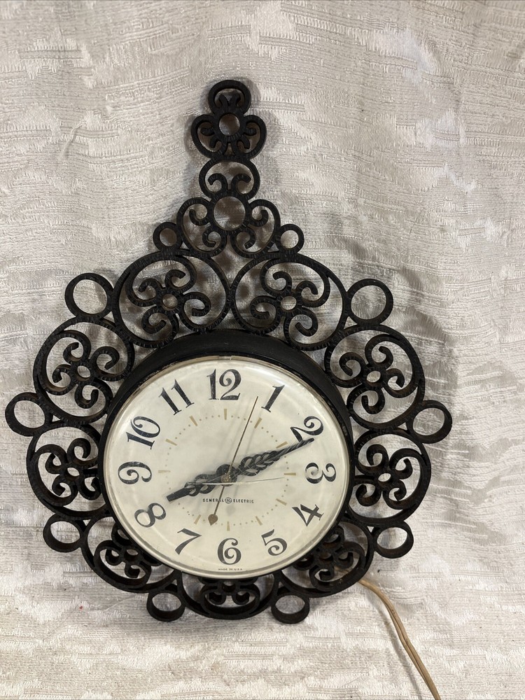 Vintage General Electric Model 2151 GE Kitchen Wall Clock Scroll Frame Works