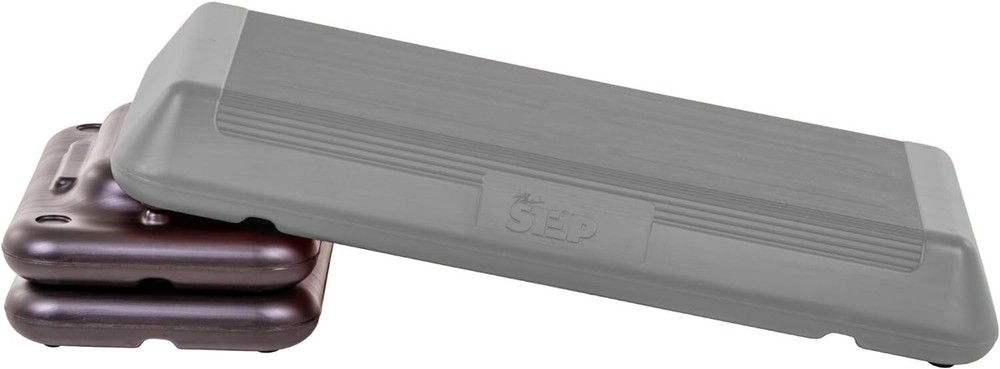 Adjustable Circuit Size Aerobic Step Platform with 2 Risers for Home Workouts