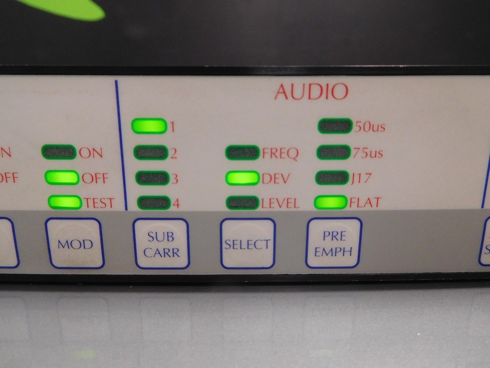 Advent Communications AVM 3700 Modulator