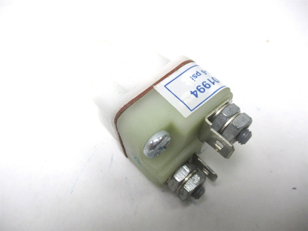 K108143 NEW GENUINE BENDIX STOP LIGHT SWITCH KIT WITH DOUBLE CHECK VALVE