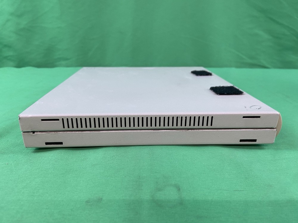 Boundless Technology 4000/260LF Color Terminal Powers on Read