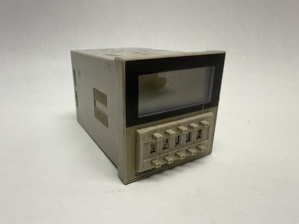 Omron H3CA-A Timer
