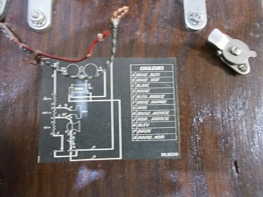 Old Oak Crank Wall Phone with Generator and Bakelite Cradle