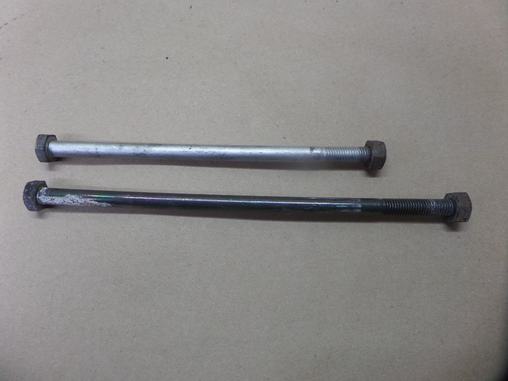 2003 DERBI BOULEVARD 150 MOTOR MOUNT BOLT BOLTS