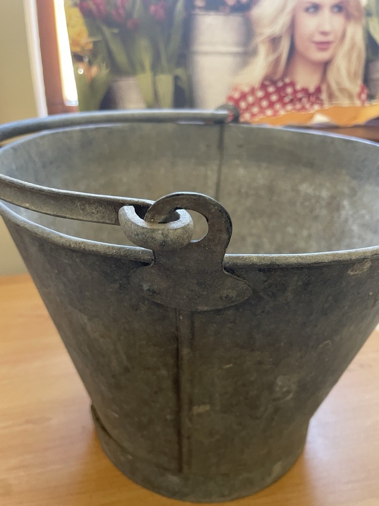 VINTAGE GALVANISED BUCKET