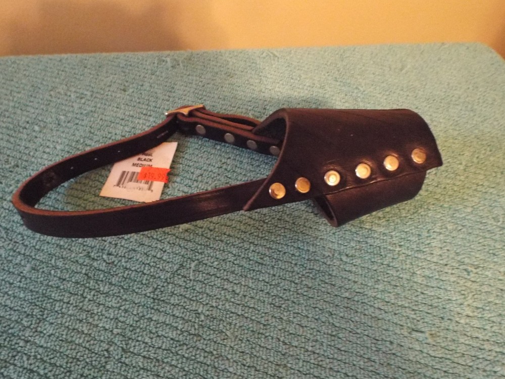 Black Medium Dog Muzzle NWT
