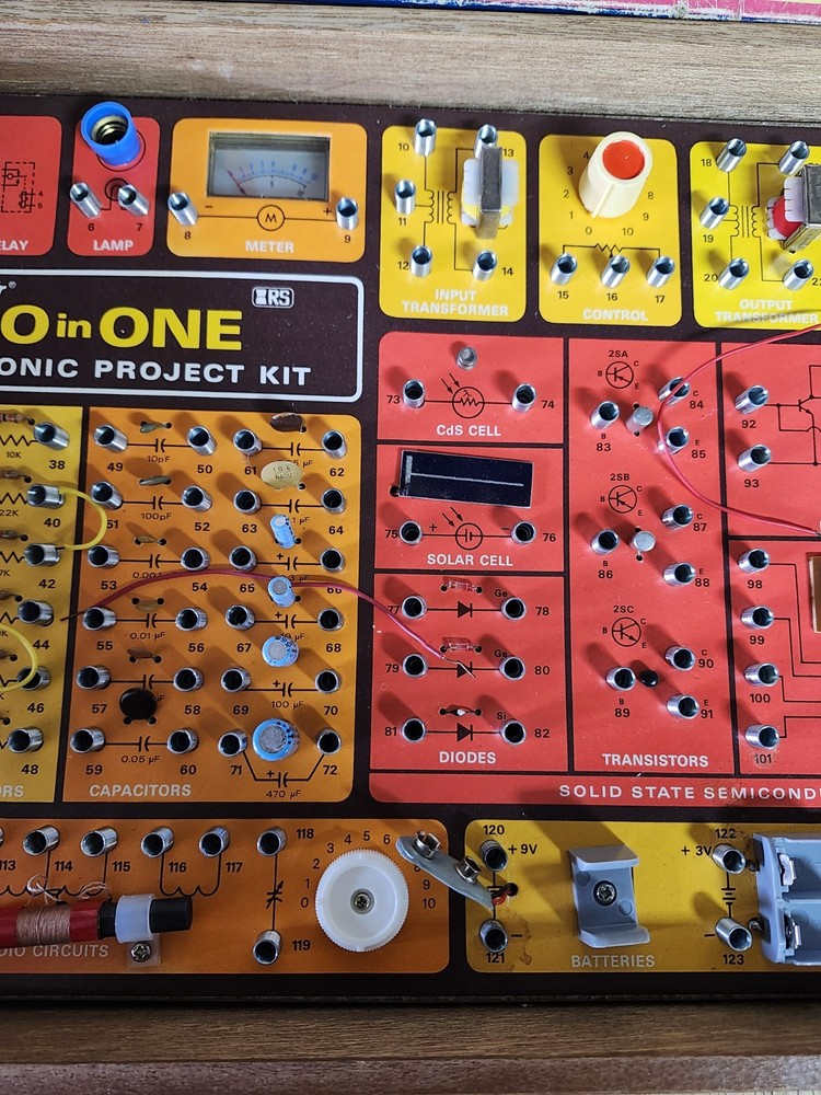 Science Fair 150 In 1 Electronic Project Kit Used Great Shape