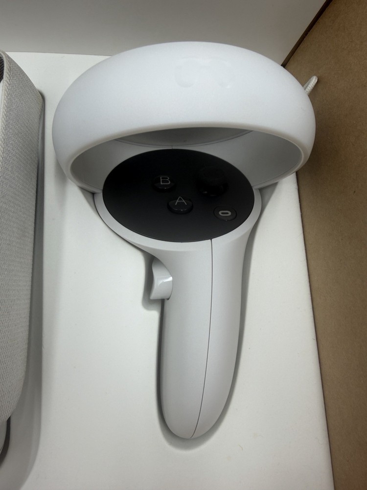 Genuine Meta Oculus Quest 2 256GB VR Headset Bundle with Controllers Tested
