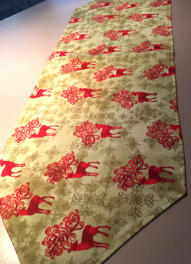 Table Runner Christmas Raindeer
