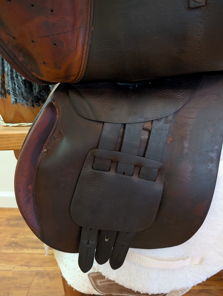 16" Close Contact Harry Dabbs English Saddle