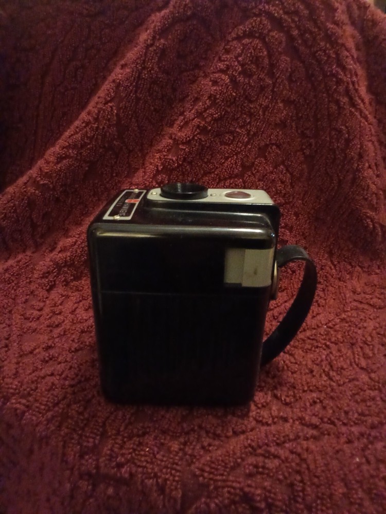 Vintage Kodak Brownie Hawkeye Camera #175 UNTESTED