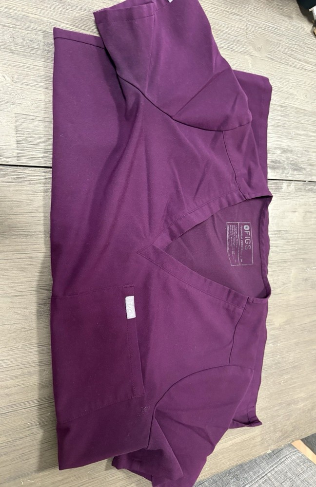 Women’s Figs Catalina Top Size M