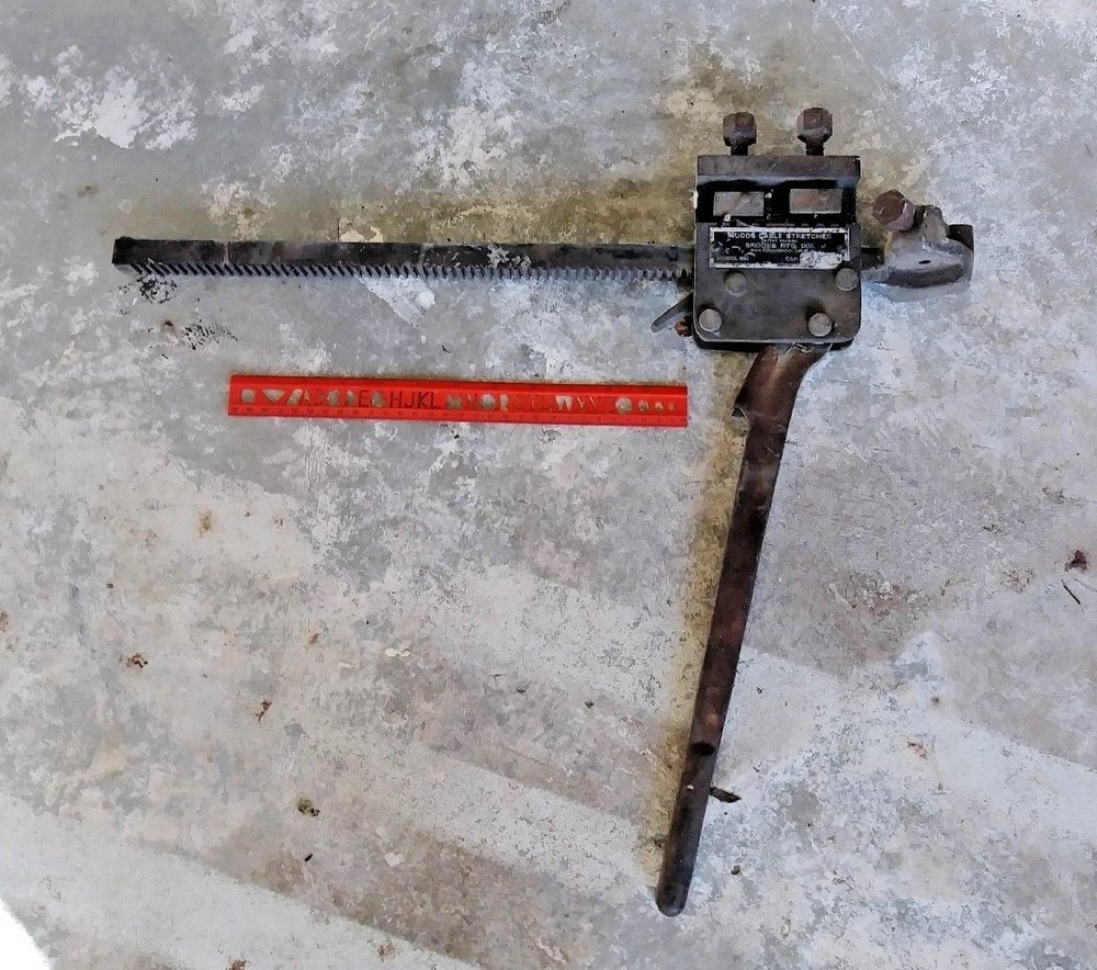 VINTAGE WOODS CABLE PULLER STRETCHER    USA