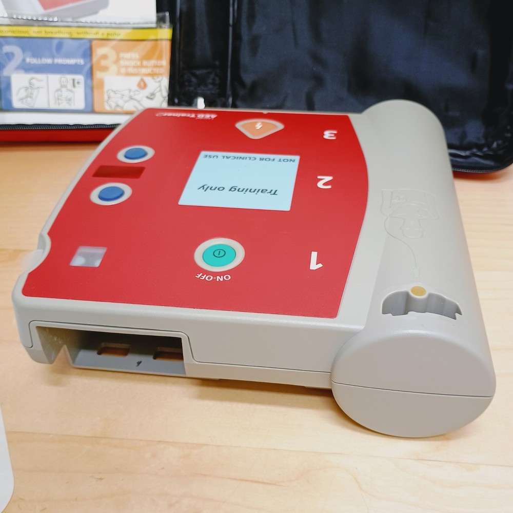 LAERDAL AED Trainer 2 w/ Philips Training Pads