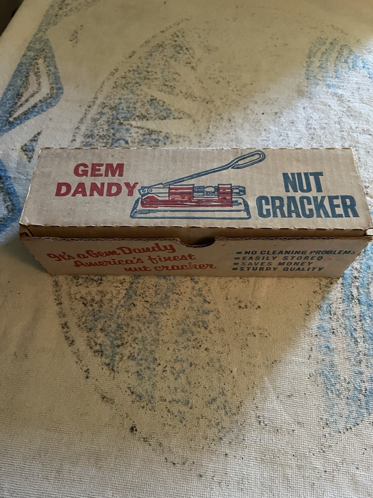 VINTAGE GEM DANDY NUT CRACKER with box