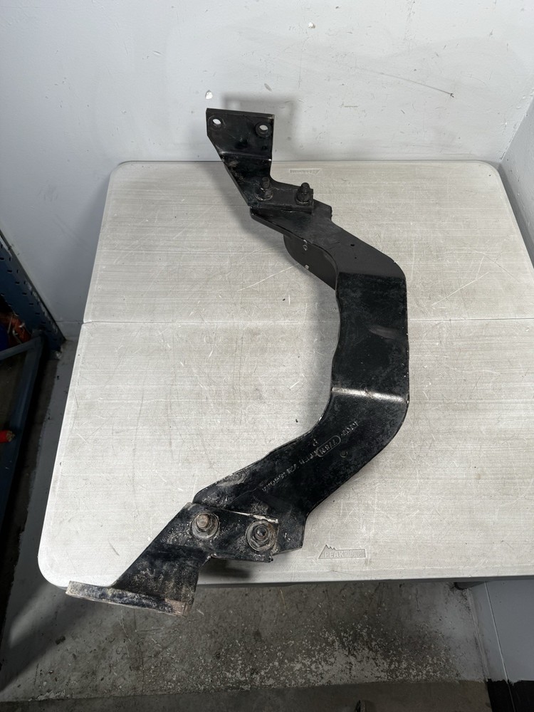 KENWORTH T800B 7ENGINE MOUNTS VEHICLE (FRONT) 214860AA *1898*