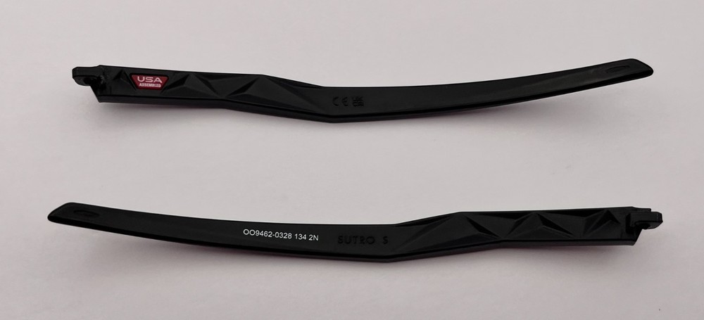 4875 - OAKLEY 9462 BLACK BOTH TEMPLES AUTHENTIC