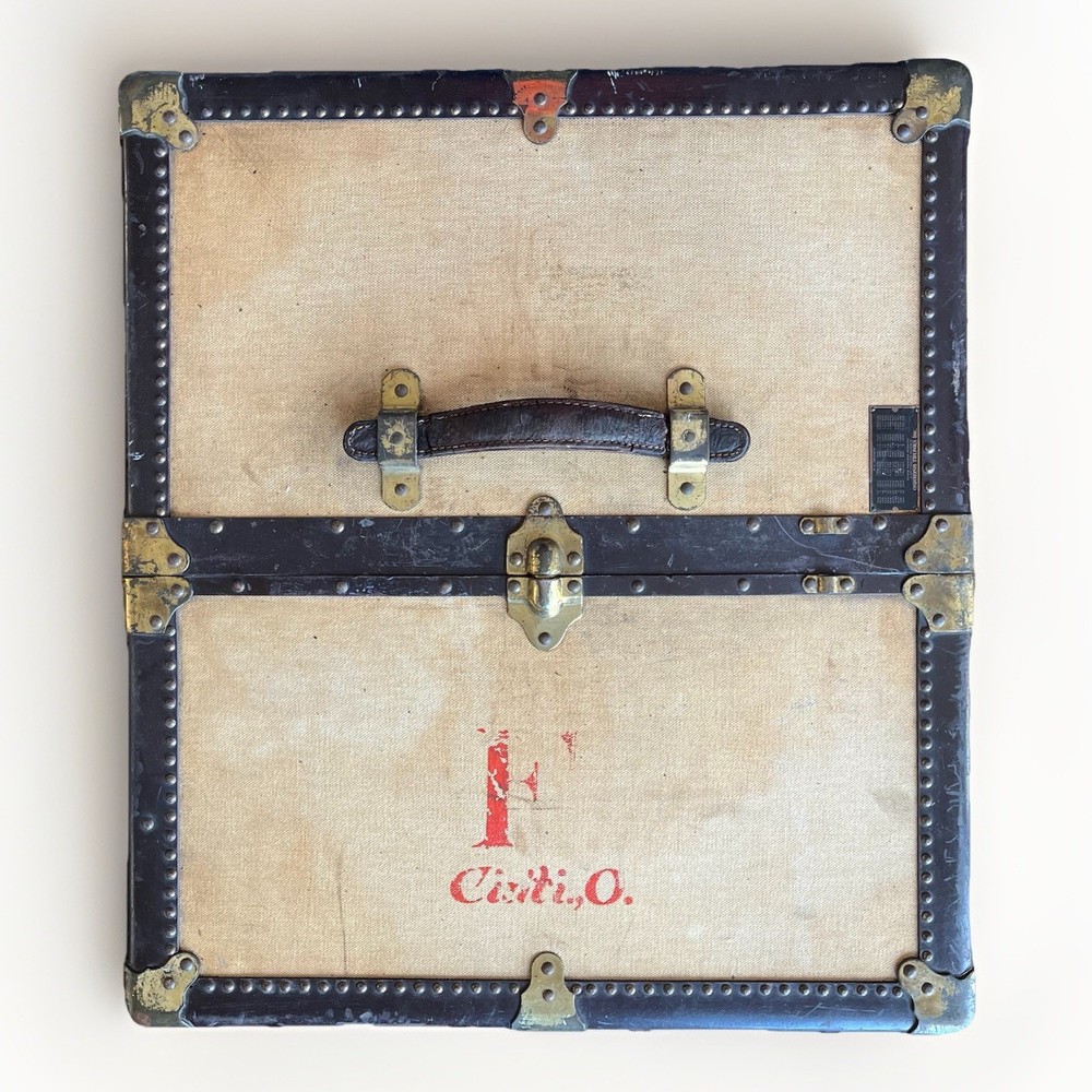 ANTIQUE OSHKOSH WARDROBE STEAMER TRUNK